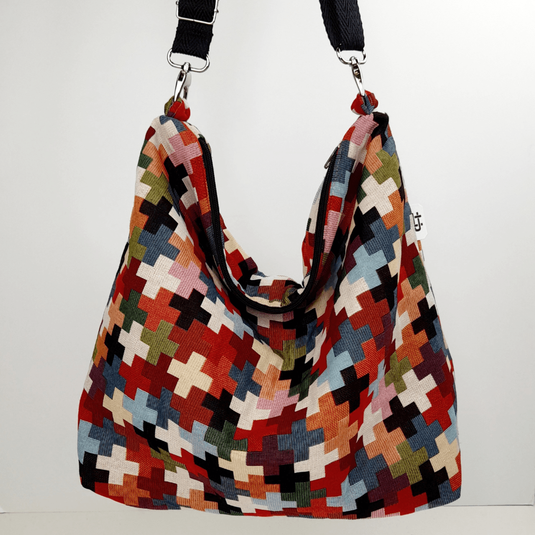 cristina-alba-bolso-hobo-cruces-04