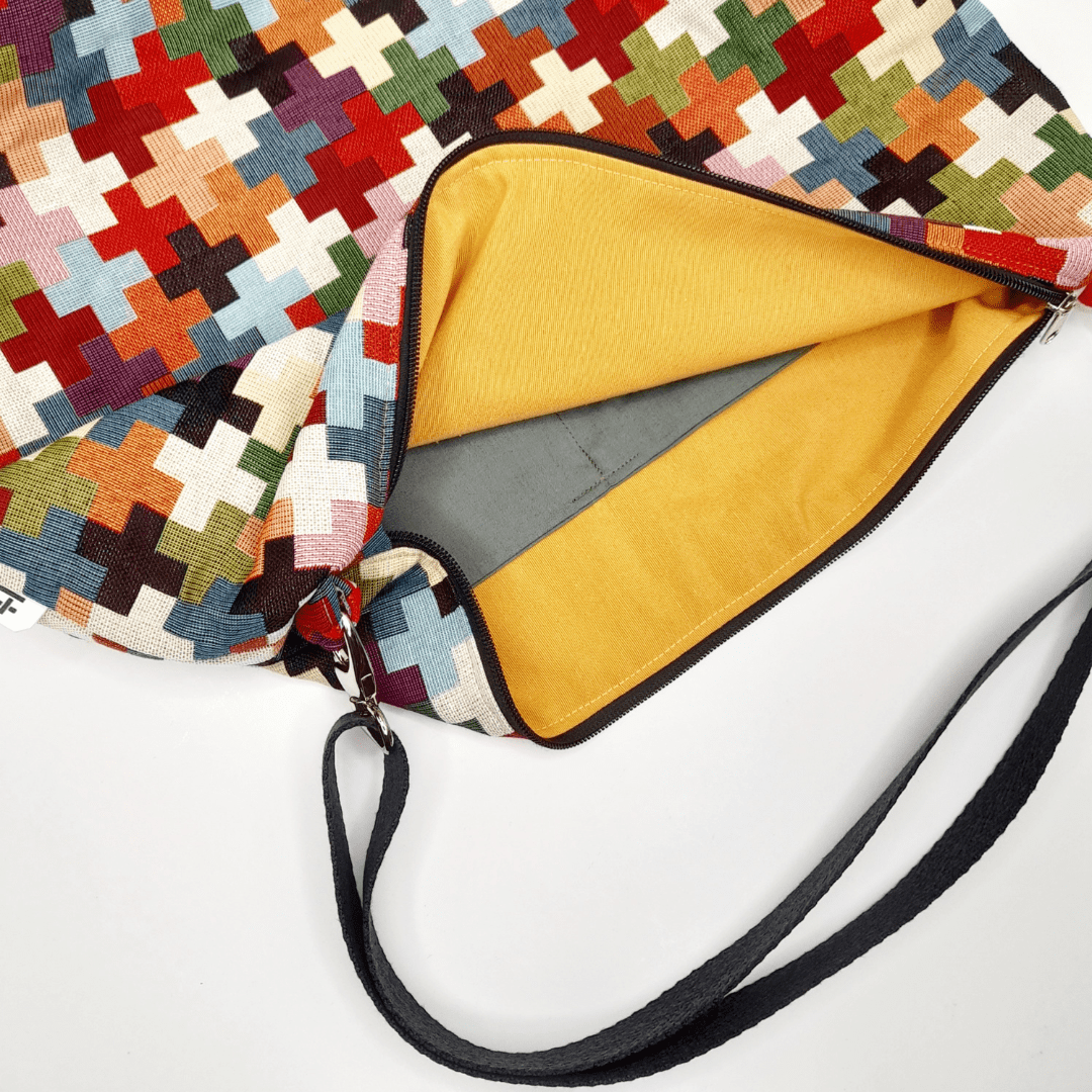 cristina-alba-bolso-hobo-cruces-07
