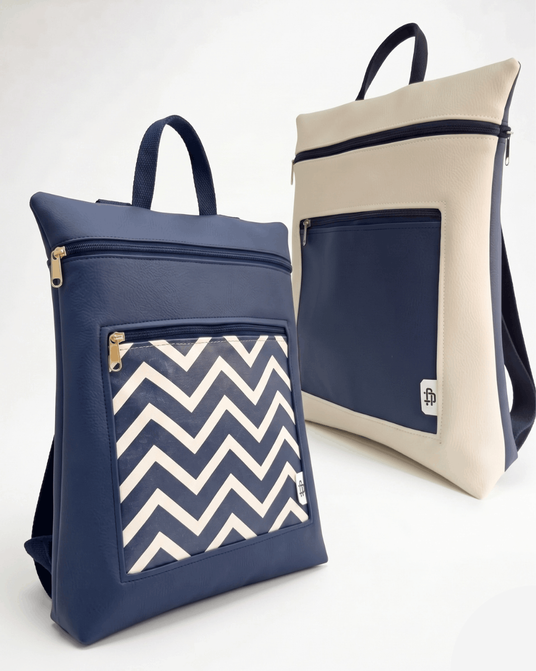 Mochila Antirrobo Reversible BRISA | Azul Marino y Crema cristina-alba-mochila-mujer-antirrobo-reversible-132-crema-azul-marino