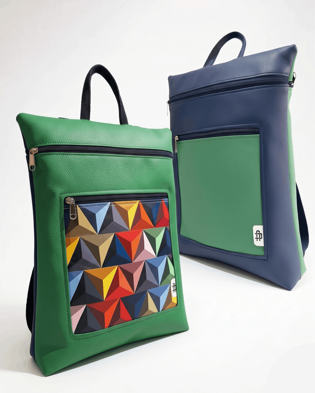 Mochila Antirrobo Reversible IRIS | Verde Jade y Azul Marino cristina-alba-mochila-mujer-antirrobo-reversible-32-verde-azul-marino