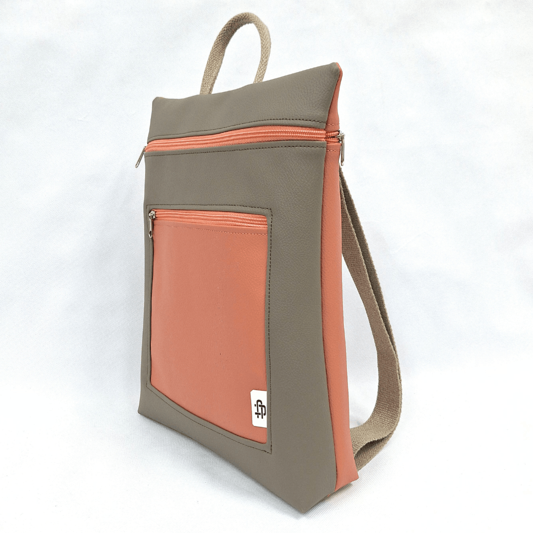 cristina-alba-mochila-reversible-antirrobo-impermeable-2026-68