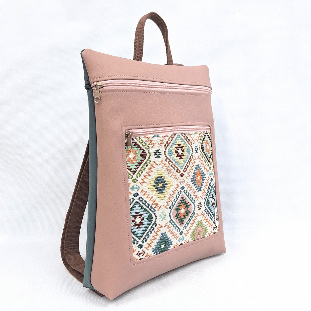 cristina-alba-mochila-reversible-antirrobo-impermeable-2026-80