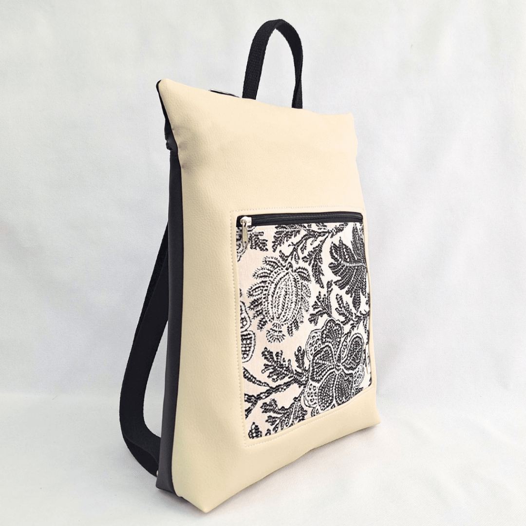 mochila-antirrobo-mujer-paisley-crema-negro-estampado-cristina-alba