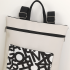 cristina-alba-mochila-lola-letras-blanco-negro-05-min