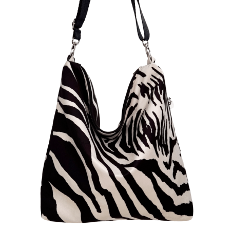 cristina-alba-bolso-hobo-cebra-02